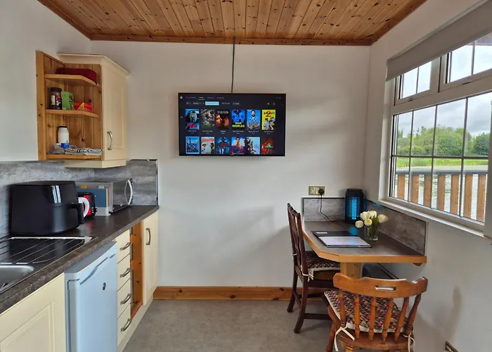 Alpstuga Waterfront - North